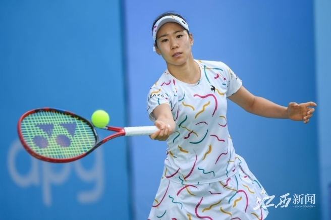 相比之下 相比之下