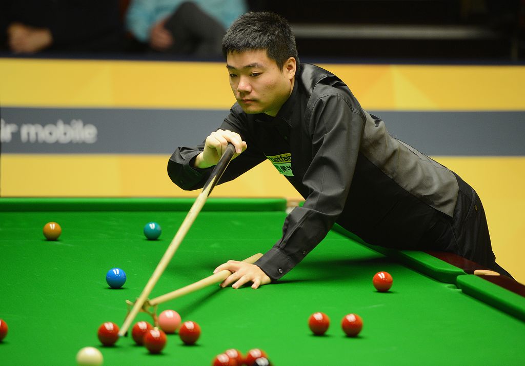 的微弱优势 的微弱优势