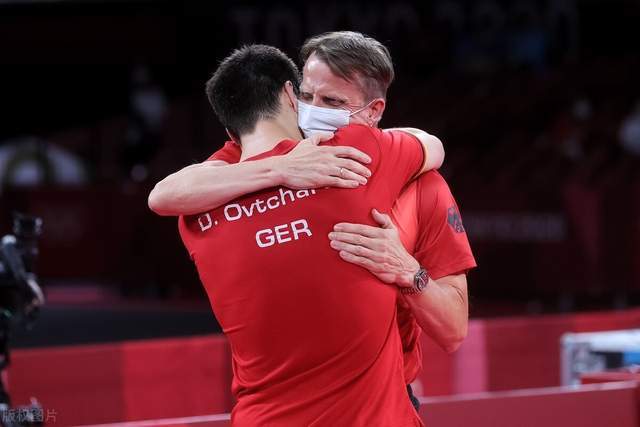 里迎球前进 里迎球前进