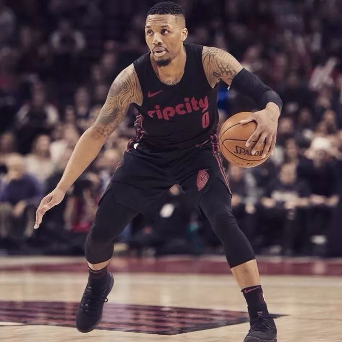 这成了他近 这成了他近